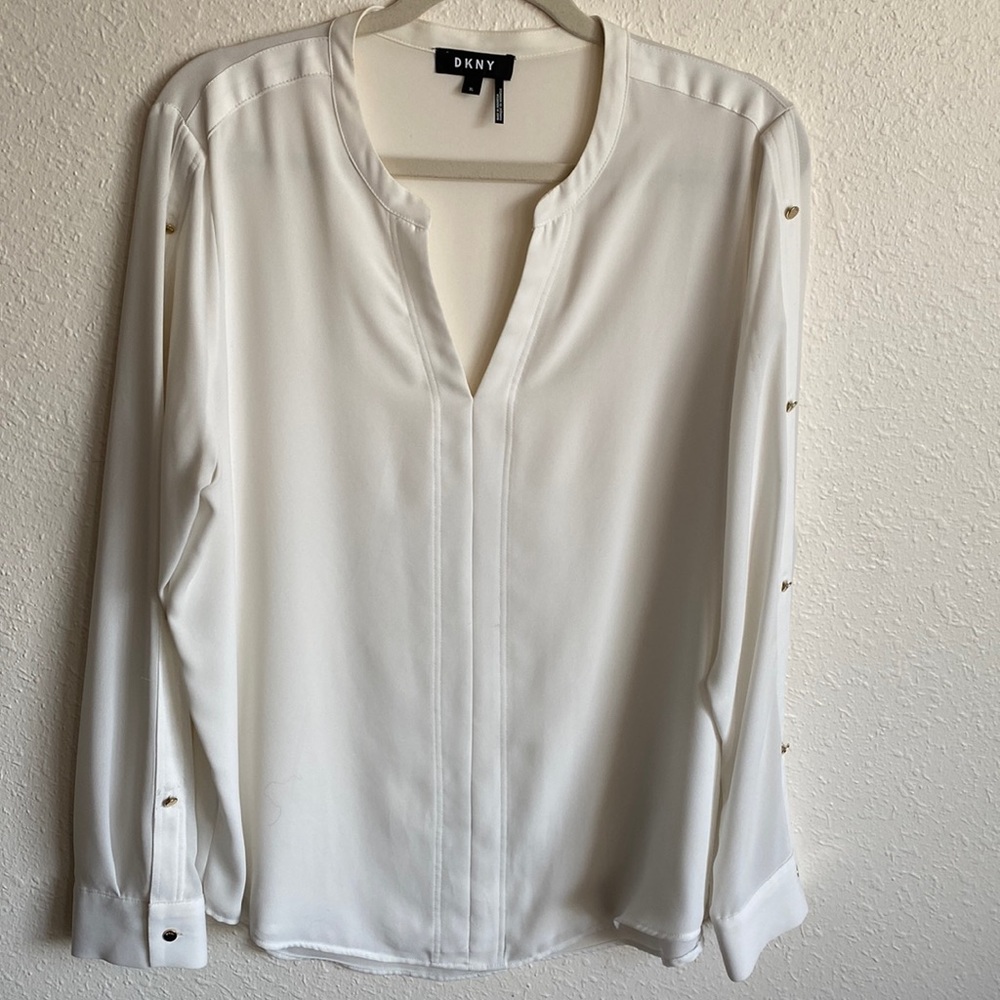 DKNY blouse. NWOT. White. Long sleeves.